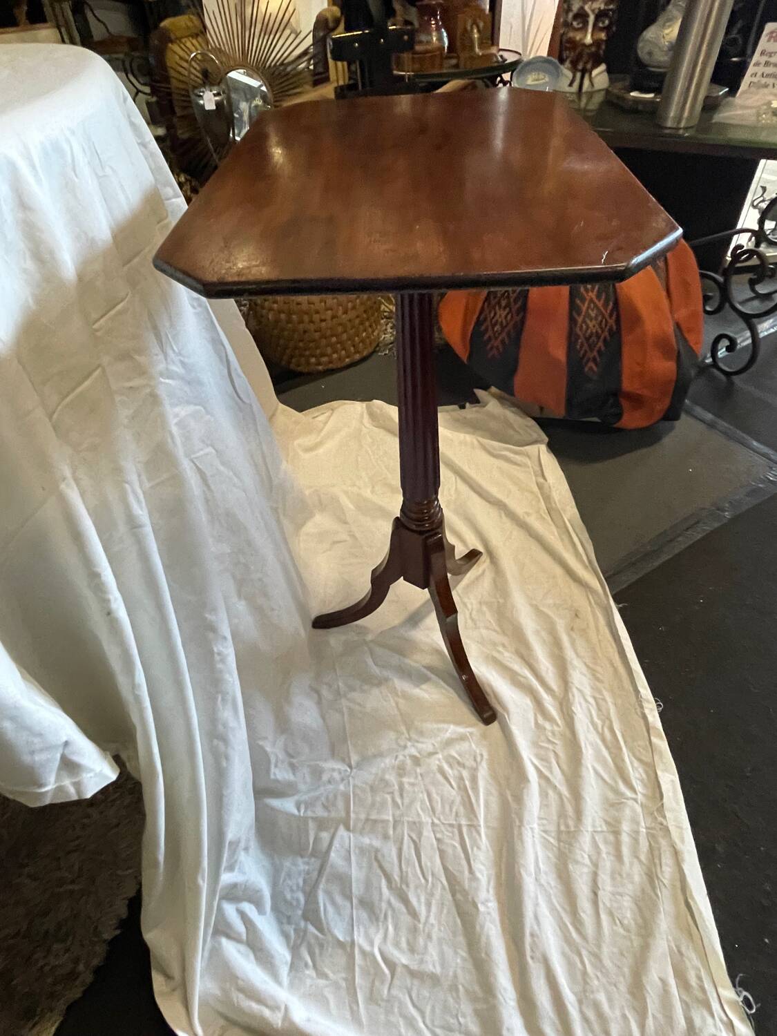 19th century mahogany pedestal table