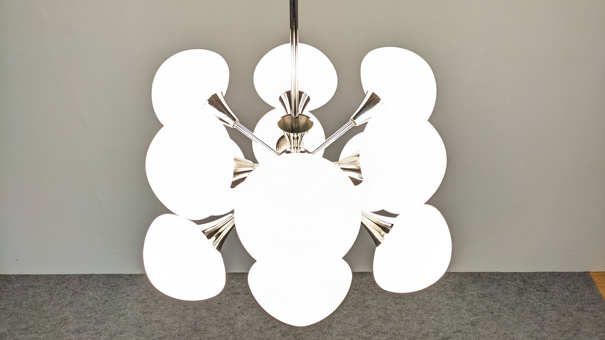 Sputnik chandelier with 12 frosted glass lights, Italy circa 1970.