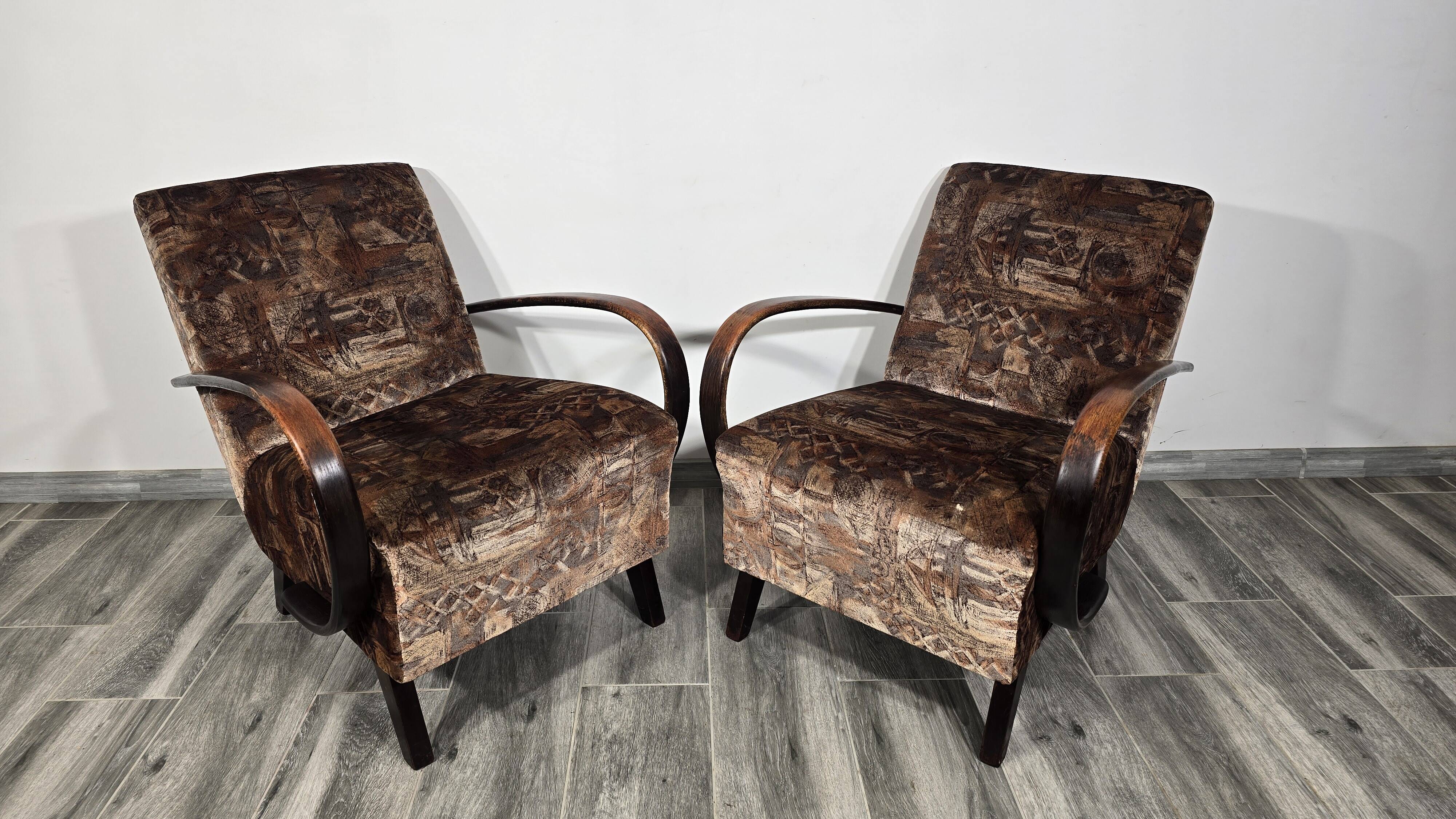 Paire de fauteuils de Jindrich Halabala, années 1940