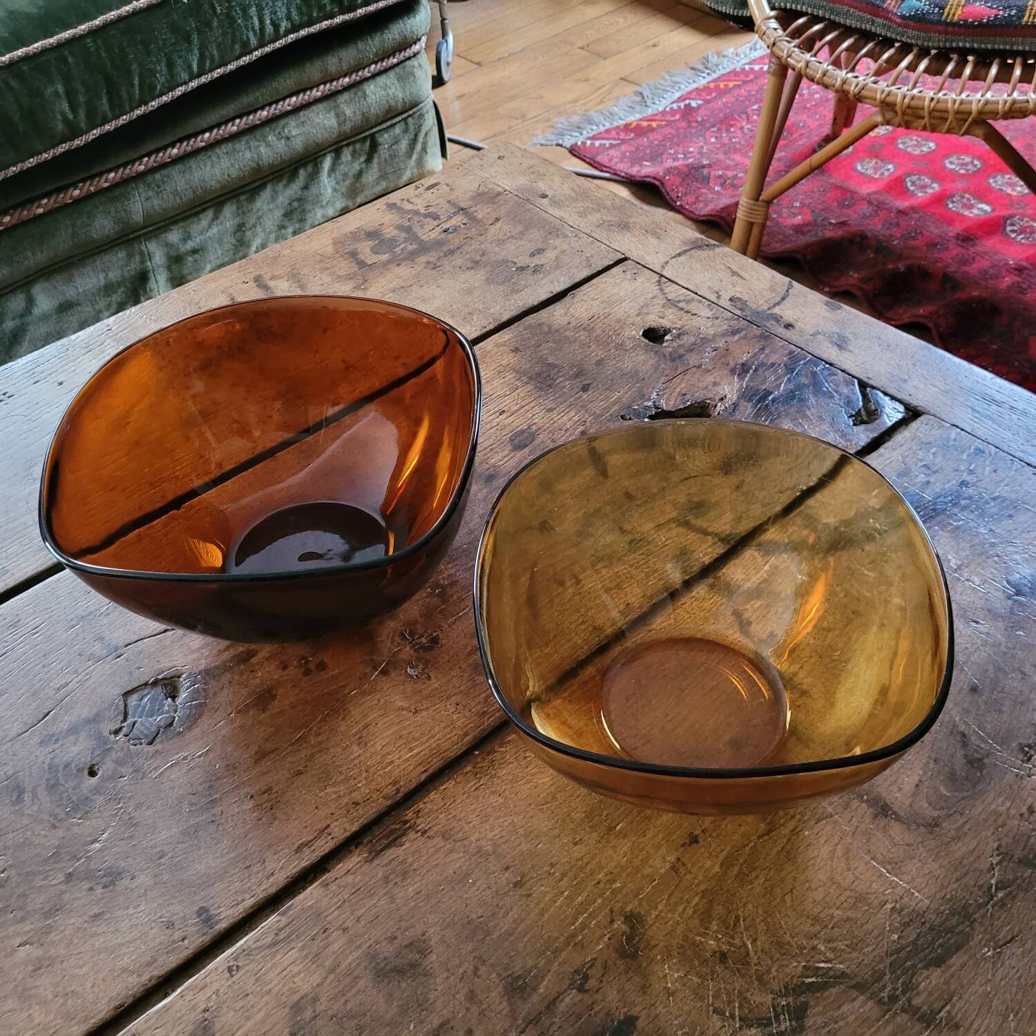 Pair of vintage amber and honey glass salad bowls – 1970s-80s