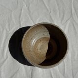 A small speckled grey stoneware bowl D13.5 H8