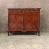 Commode de style Louis XV en marqueterie