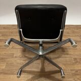 Intermediate chair Eames armchair