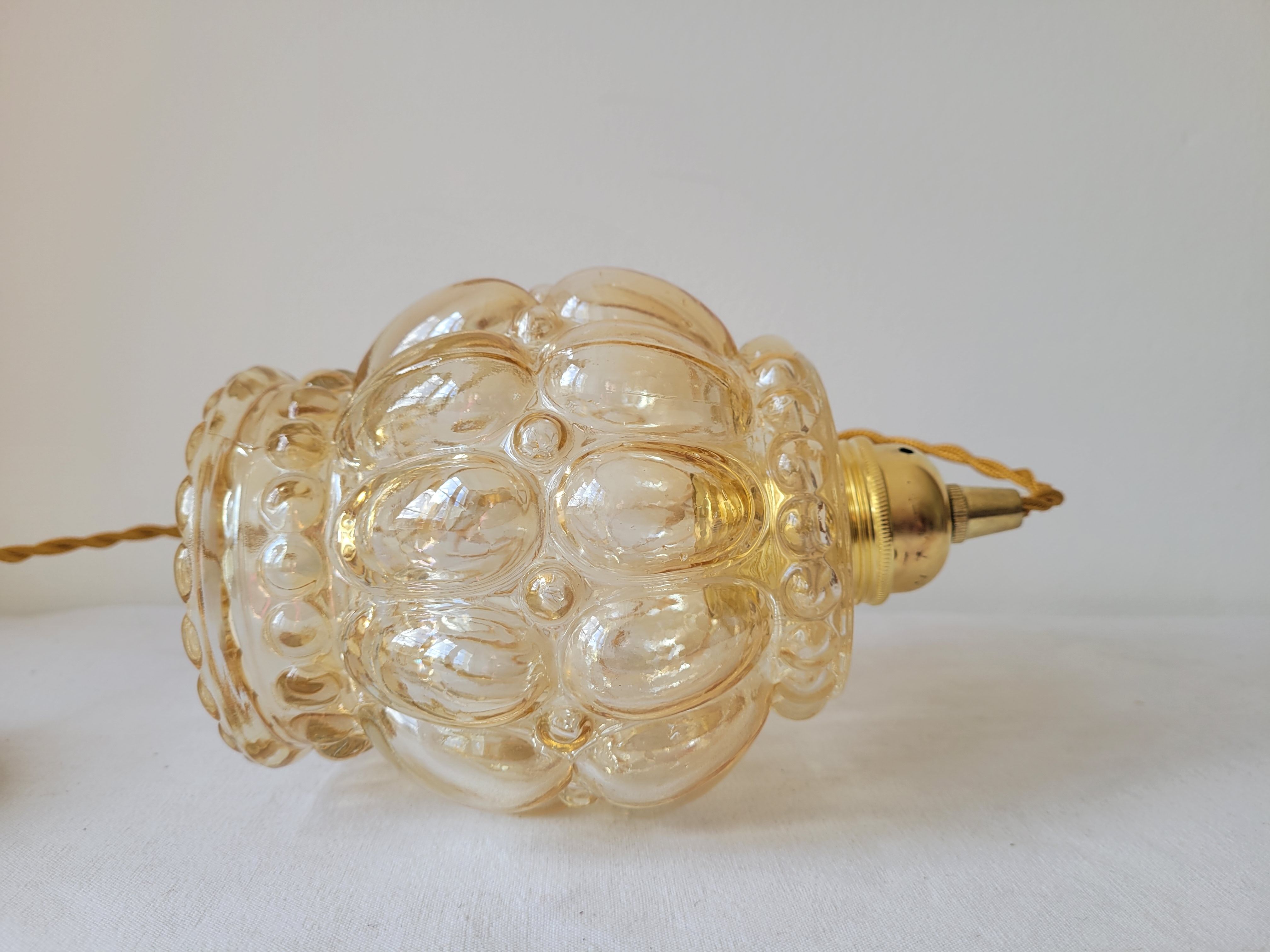 Amber molded glass pendant lamp