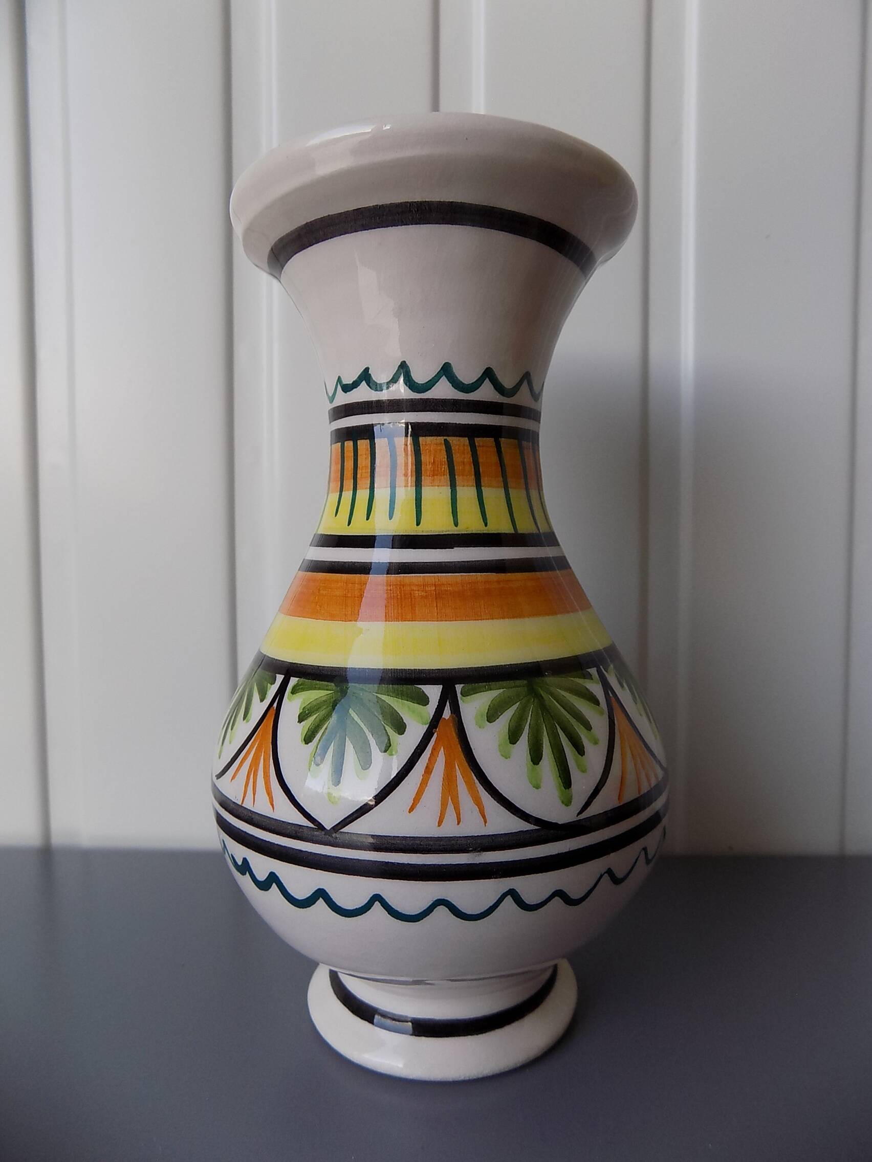 Earthenware vase with Breton decor (17 cm)