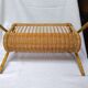 Porte revue en rotin vintage