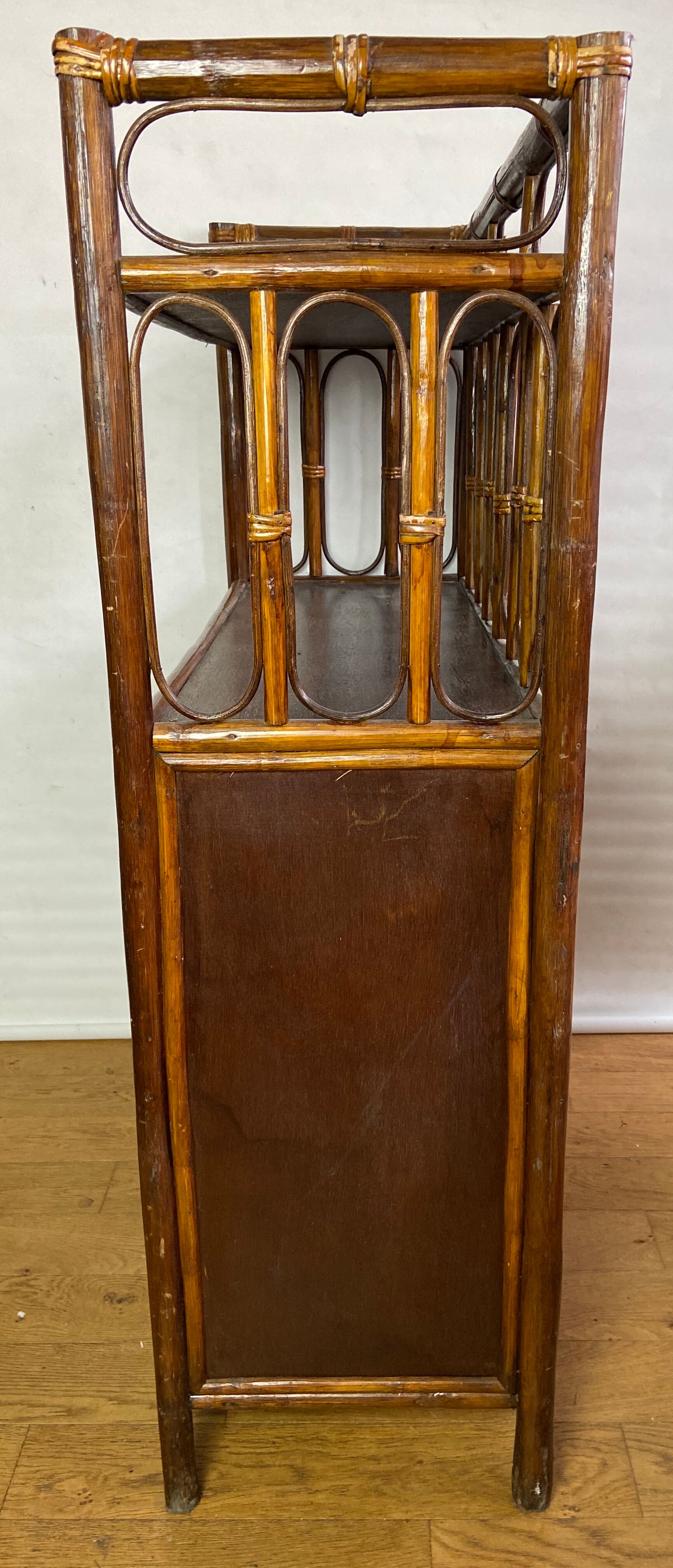 Dresser in rattan and canning