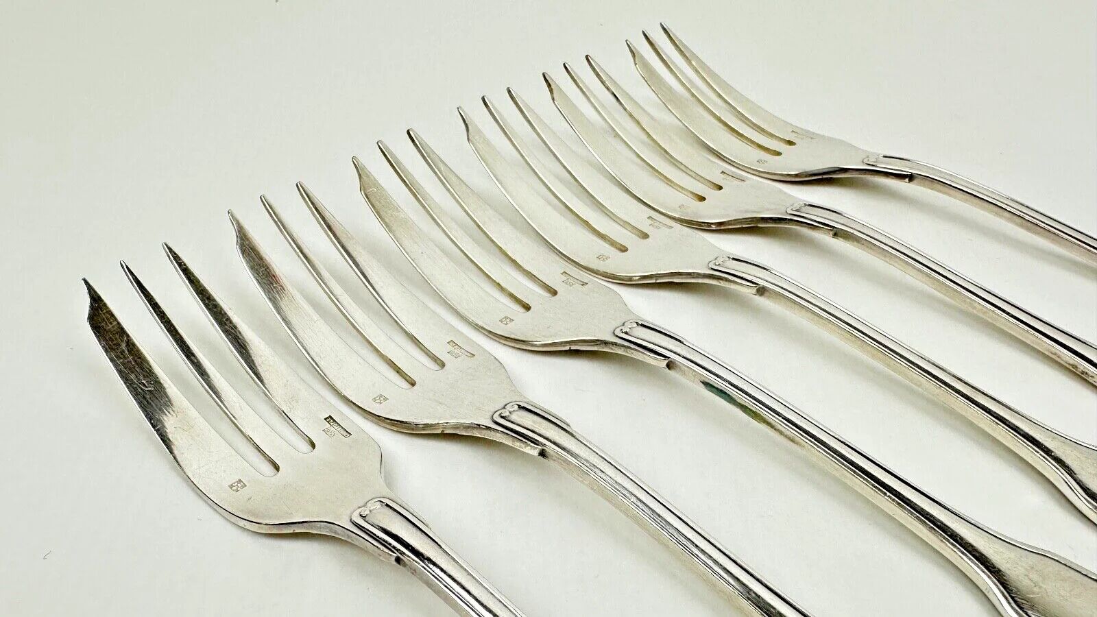 6 fourchettes à gâteau Christofle, ancien modèle Vendôme