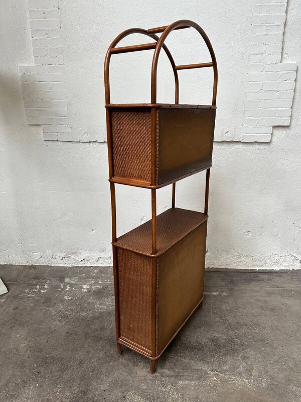 Étagère, bibliothèque en rotin