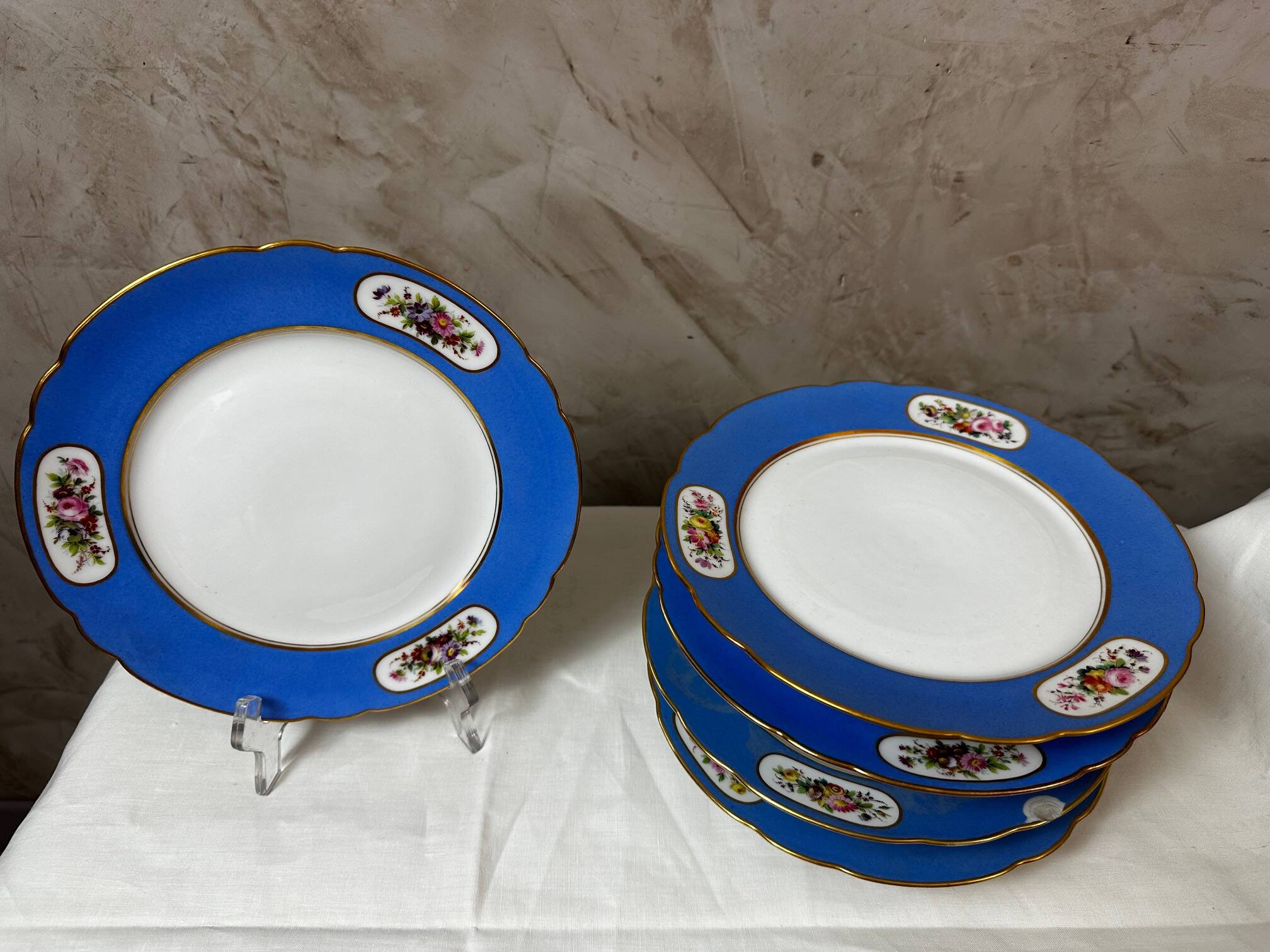 Porcelain service from Paris