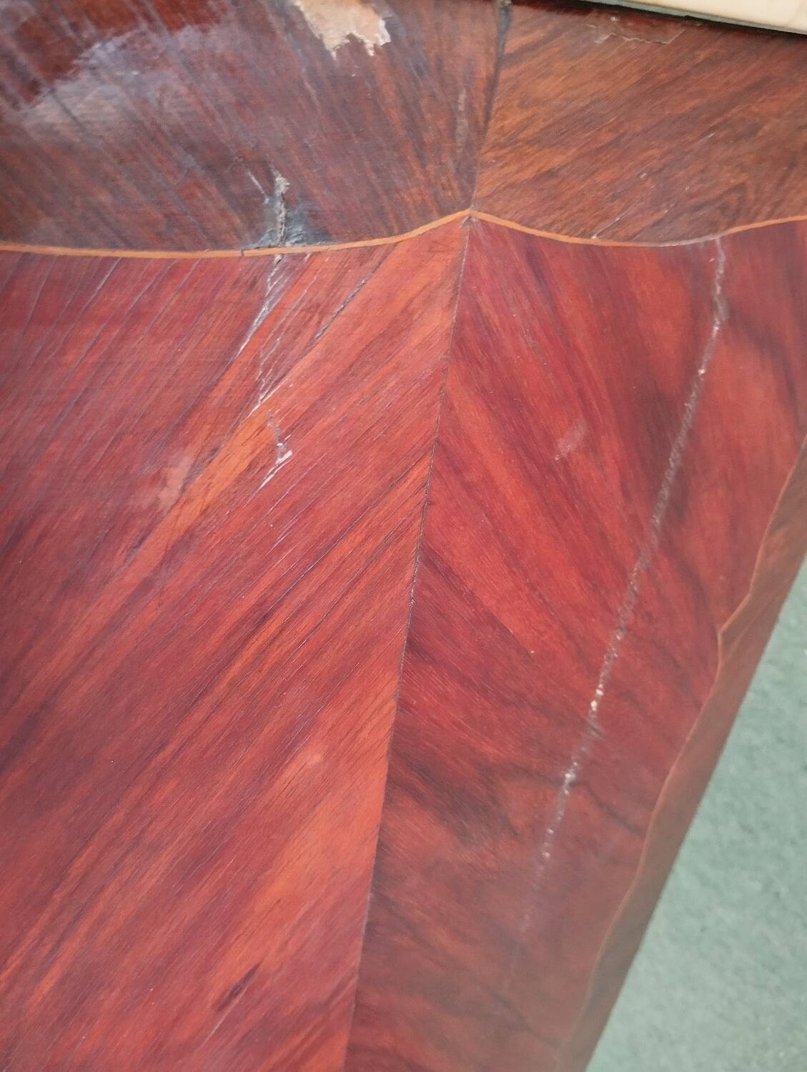 Louis XV style marquetry chest of drawers