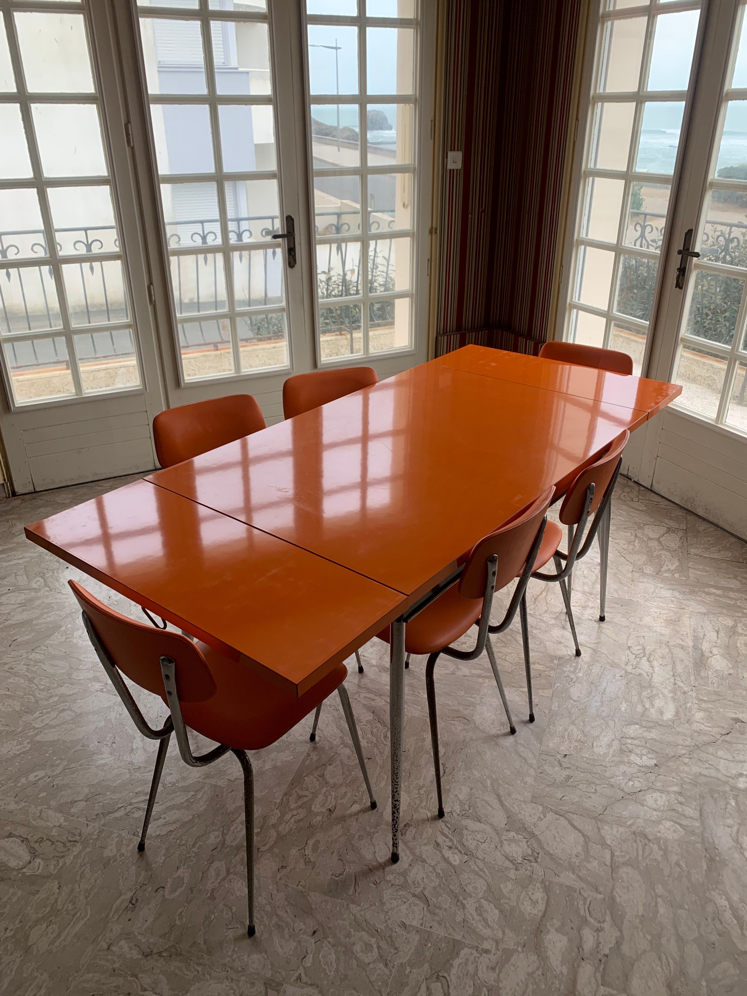 Formica 60's table and 6 chairs