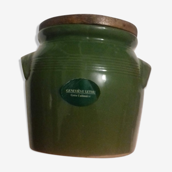Ceramic green pot