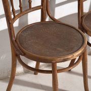 Pair of Thonet-style chairs in bent wood with turned spindles – Central Europe, circa 1920