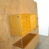 String modulair wandsysteem met kast en planken