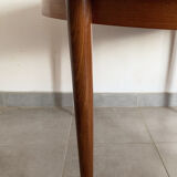 Scandinavian round teak dining table from the 60s extendable