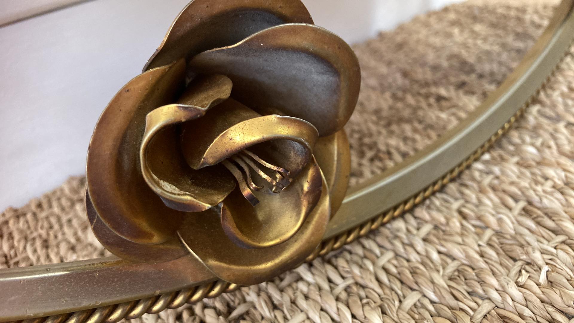 Golden mirror Holywood Regency in gilded metal