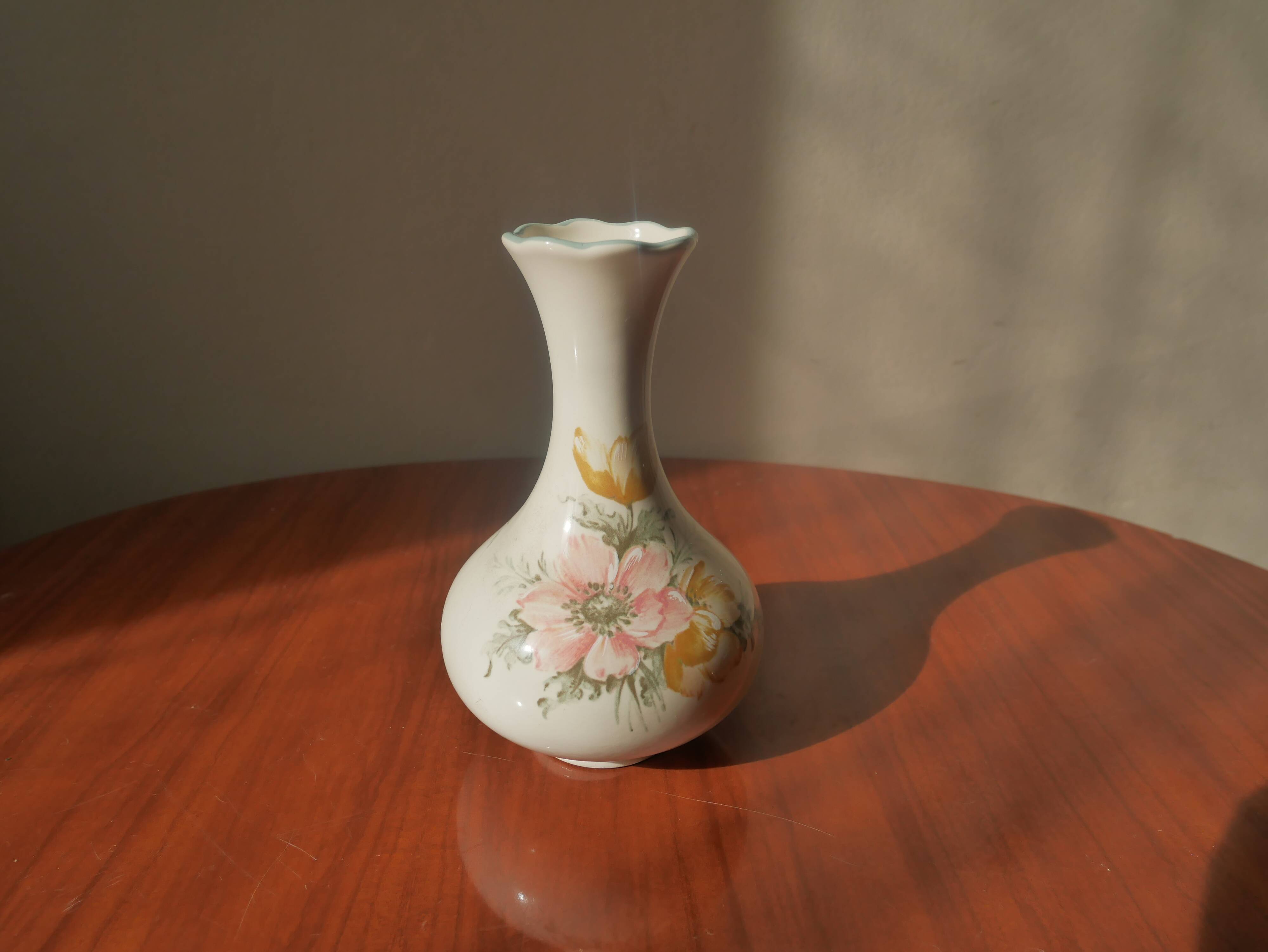 Saint Michael ceramic soliflore vase second hand alternative country decoration