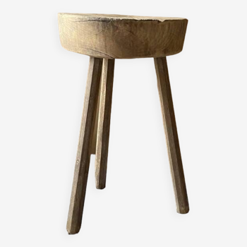 Table d’appoint de style brutaliste