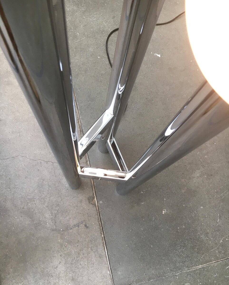 Vintage German floor lamp from the 1970s in glass and metal.