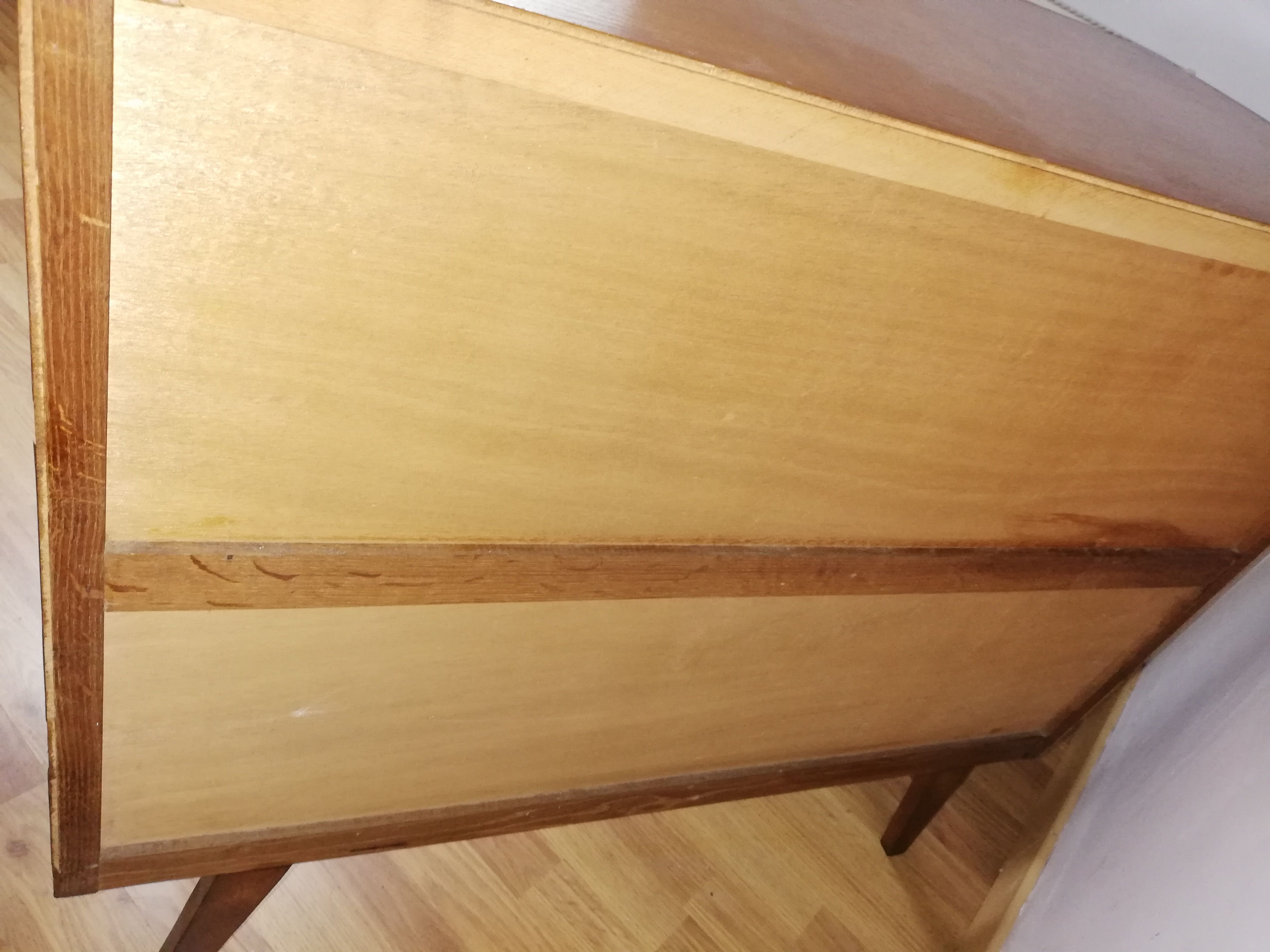 Convenient wood and rattan compass feet