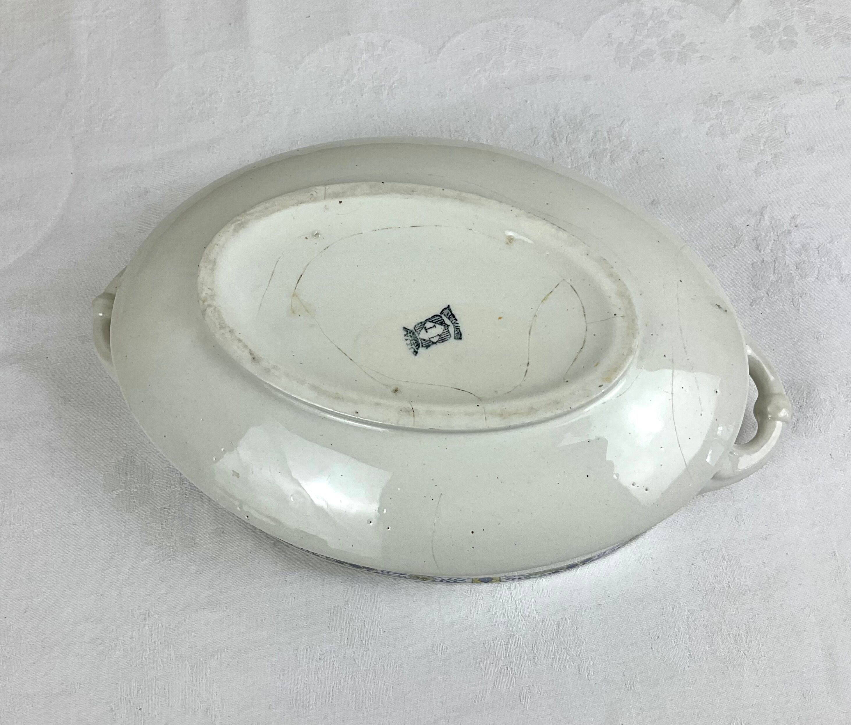 Very old vegetable service