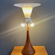 Lampe de table en teck par Domus modèle 7442, années 1970