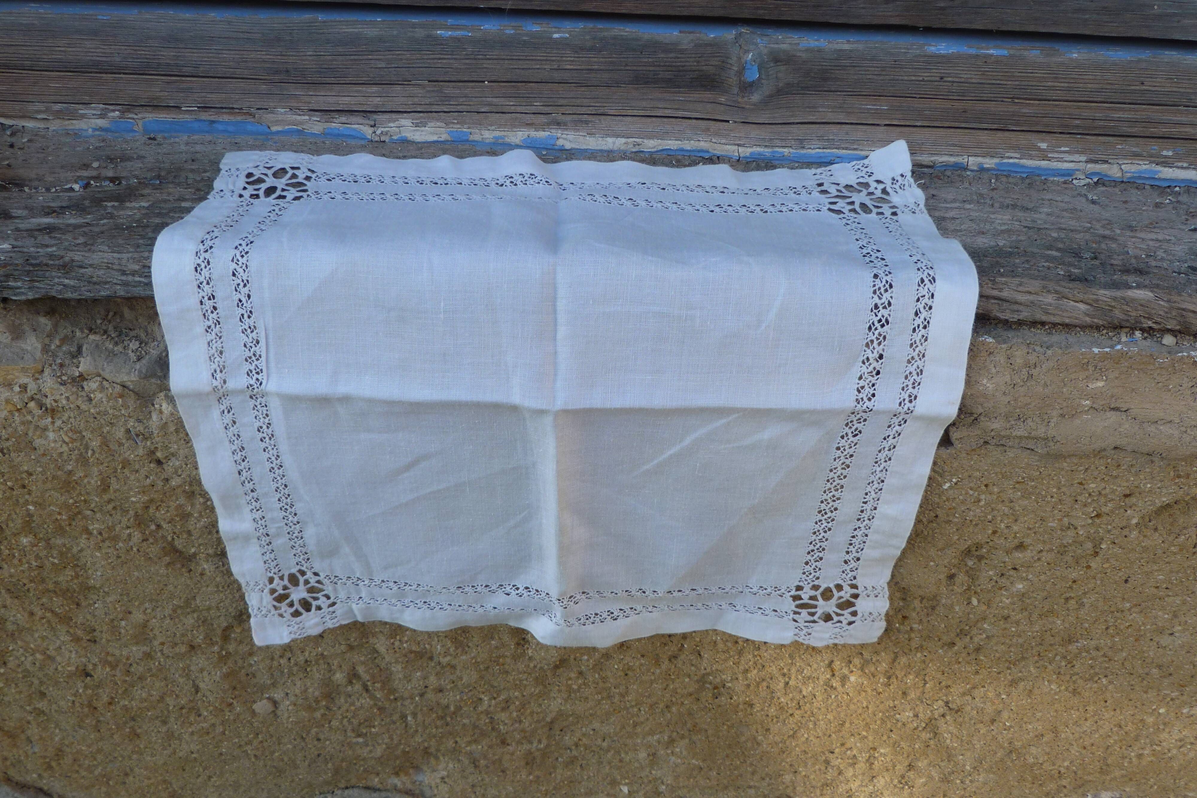 Old-handed white yarn embroidery days handmade