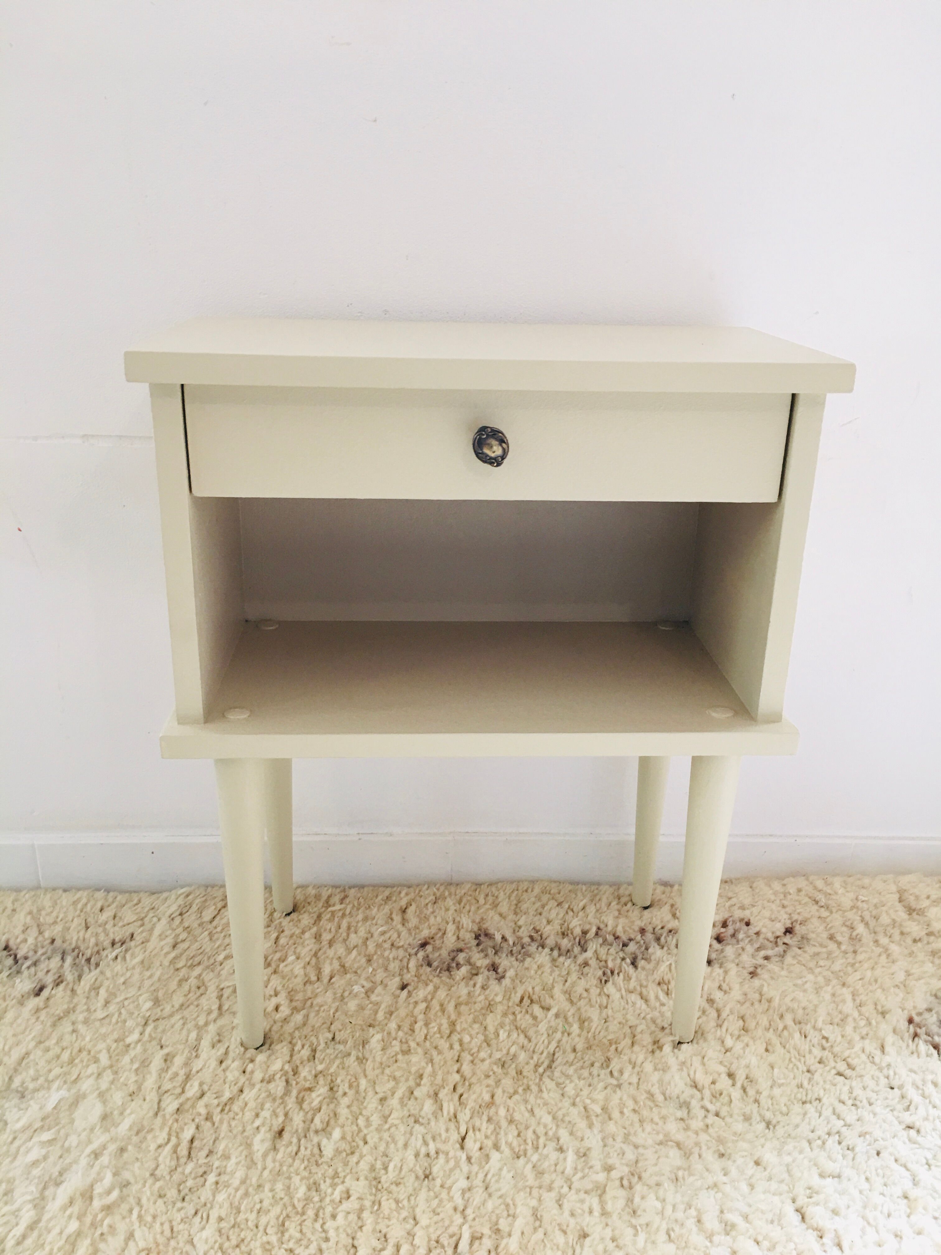 Chevet en bois beige vintage