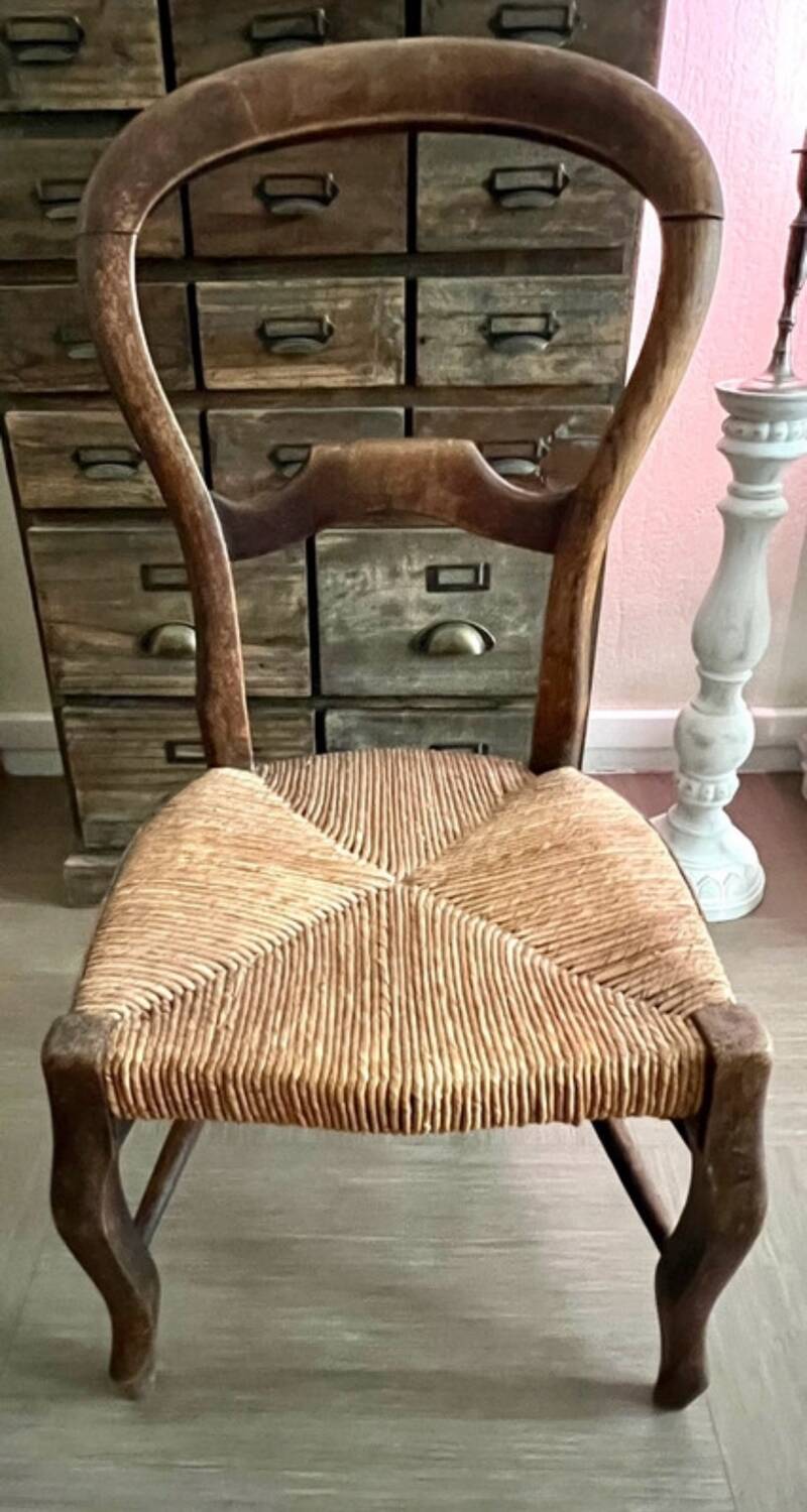 Lot 4 Old Children's Chairs