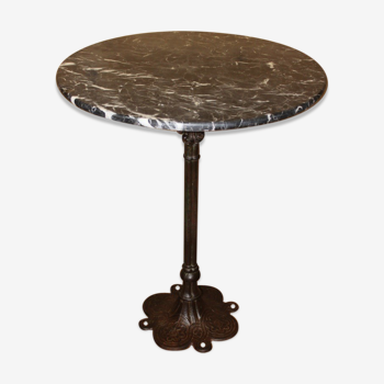 Pedestal table of the late 19th