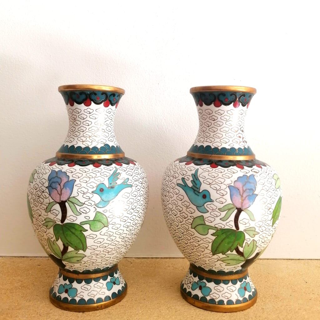 Paire de vases cloisonnés , Chine vers 1900