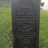 Porte en bois sculptée