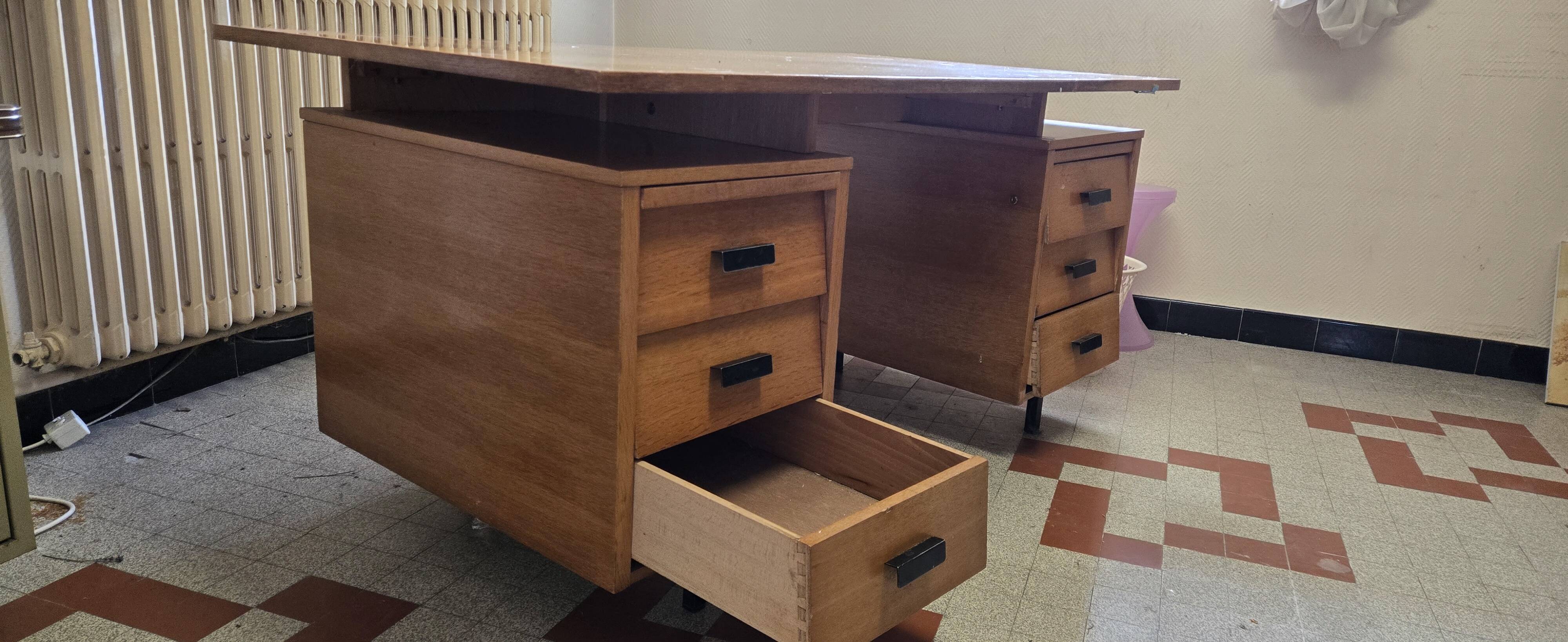 Bureau modèle CM172 par Pierre Paulin pour Thonet