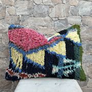 Magnifique coussin Kilim berbère vintage du Maroc
