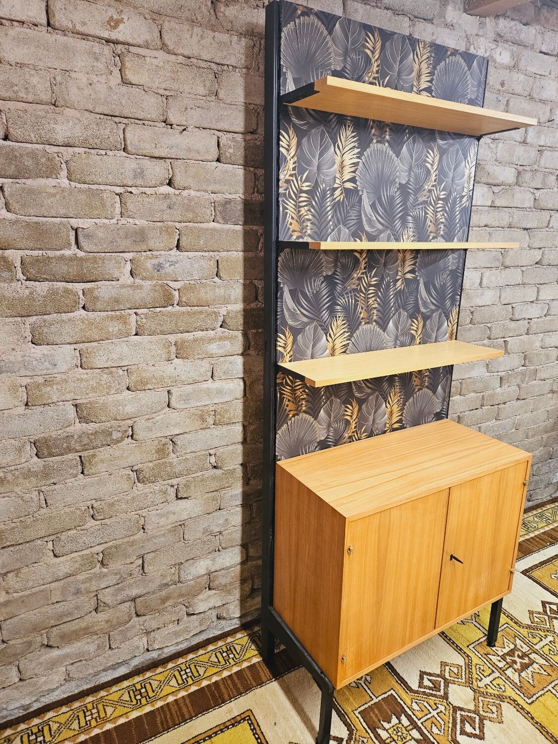 Modular furniture with vintage shelves year 1970