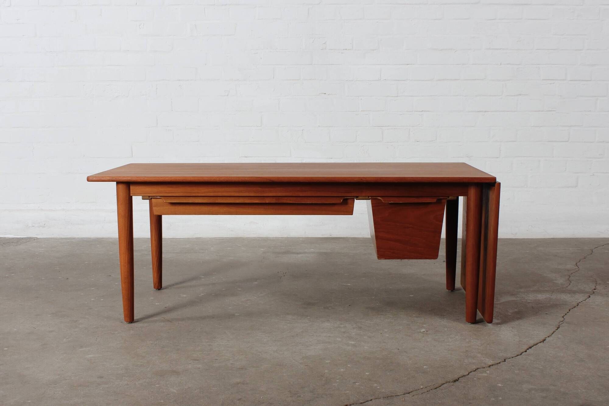 Coffeetable sewing table by Arne Wahl Iversen Danish design teak