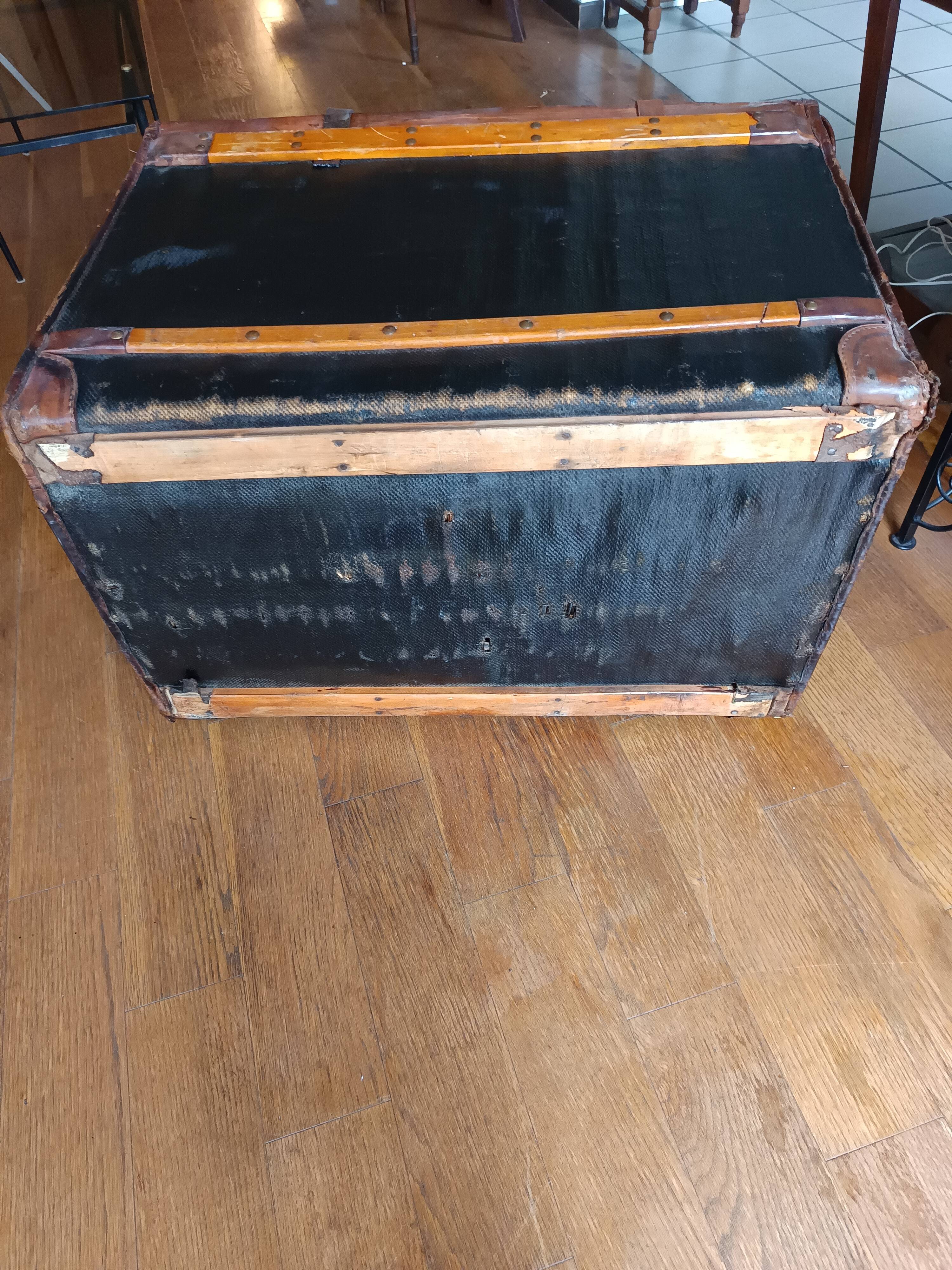 Curved travel trunk, Second Empire