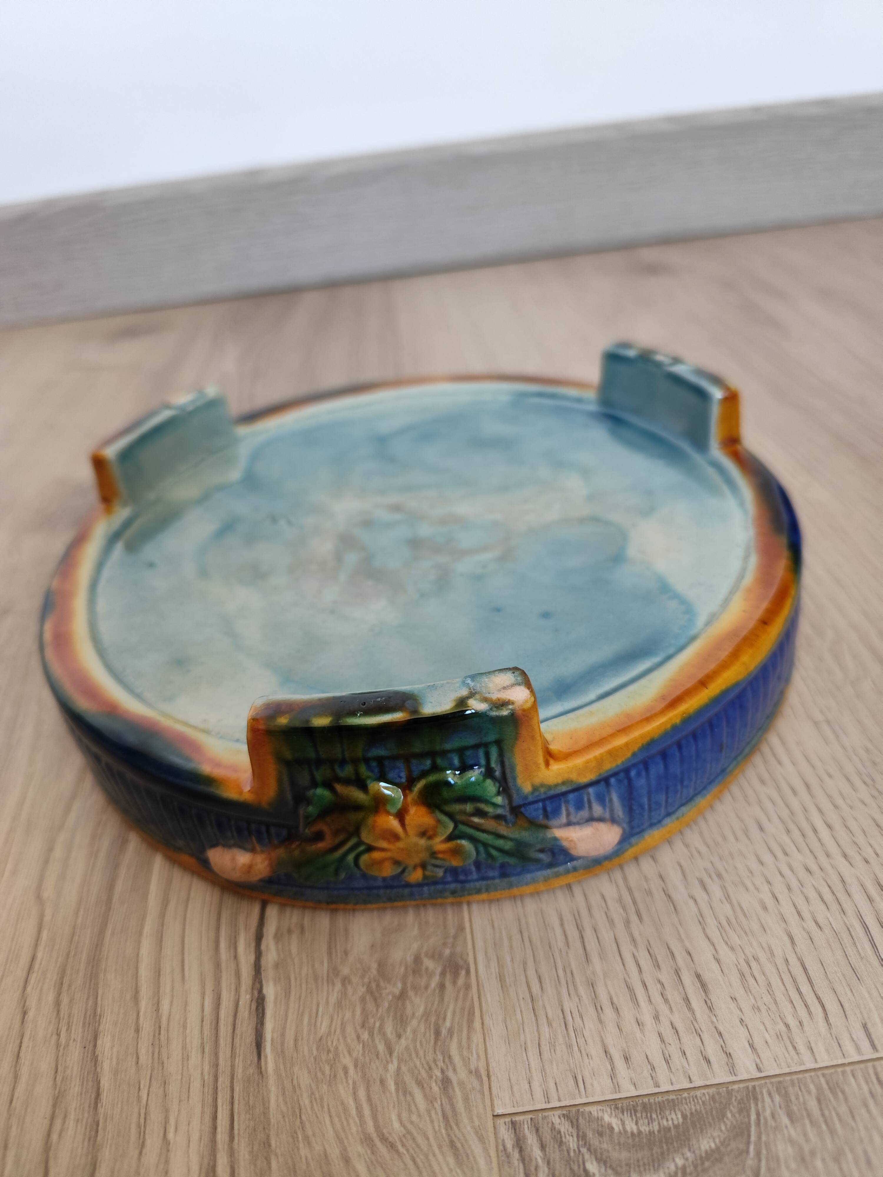 Antique Victorian Art Majolica Earthenware Cheese Cover with Dish