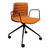 Chaise Cuir Arper design Lievore Altherr Molina