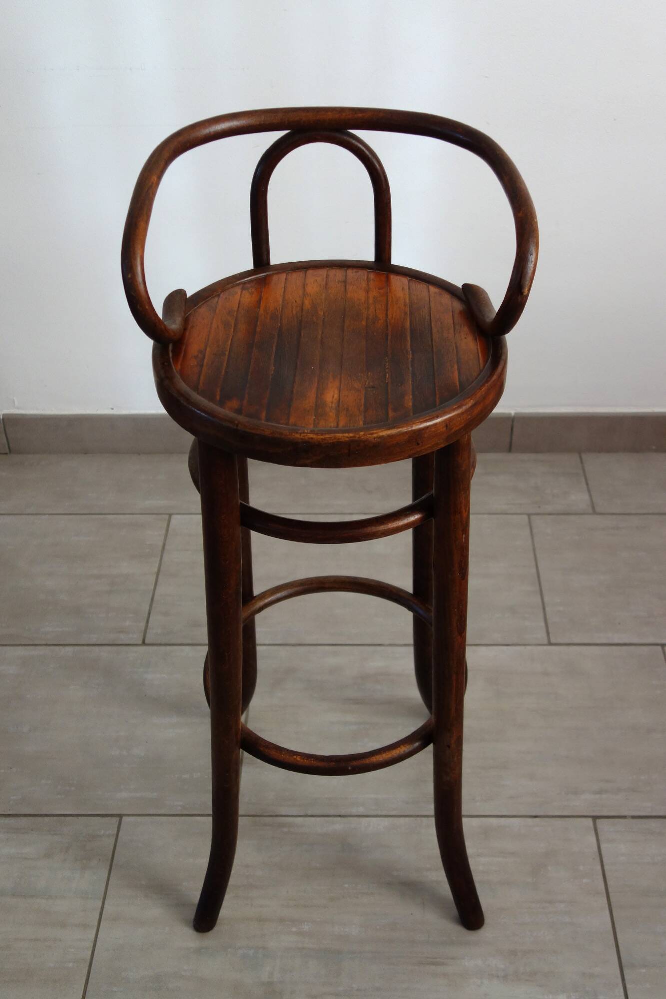 Children's high stool in curved wood, 1890s