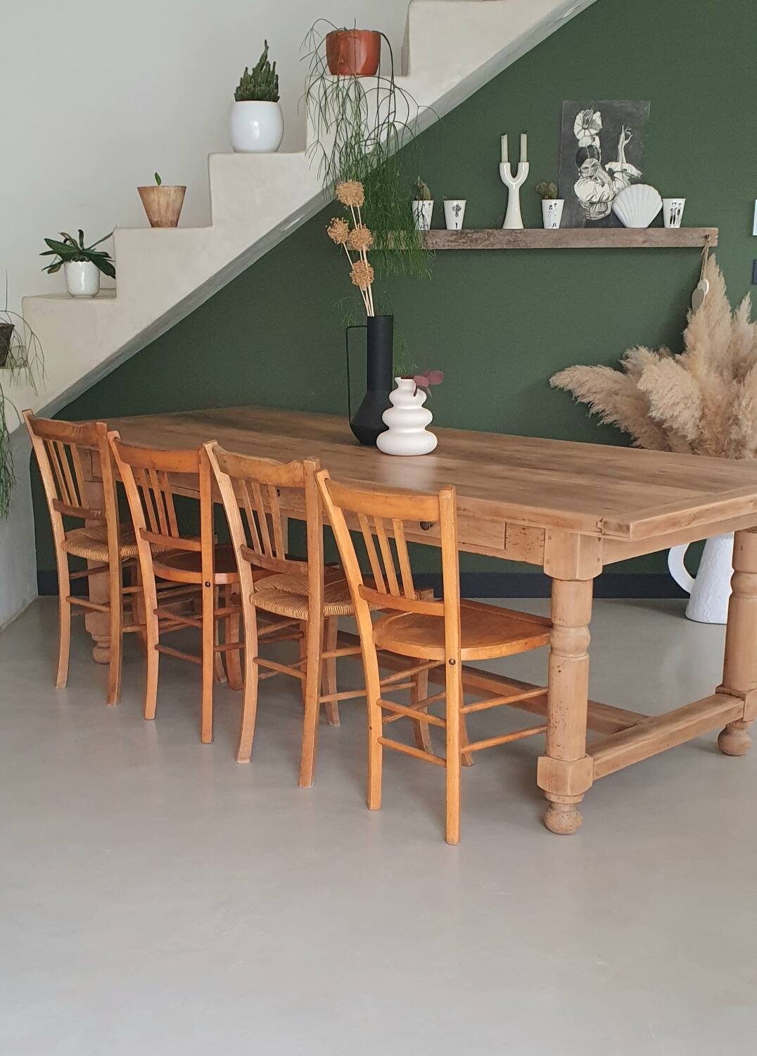 Farm table