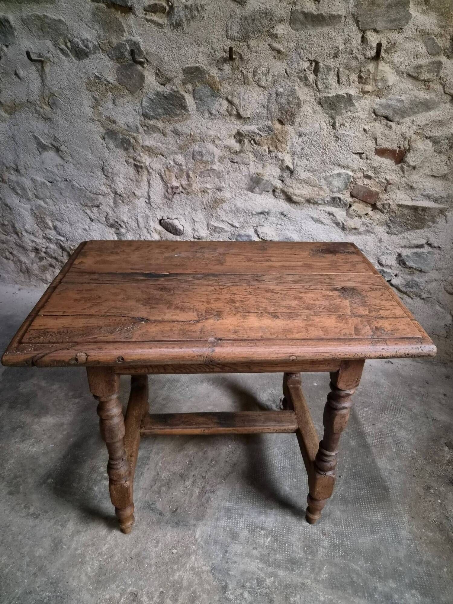 18th-century oak table / Small desk – Rustic French country table