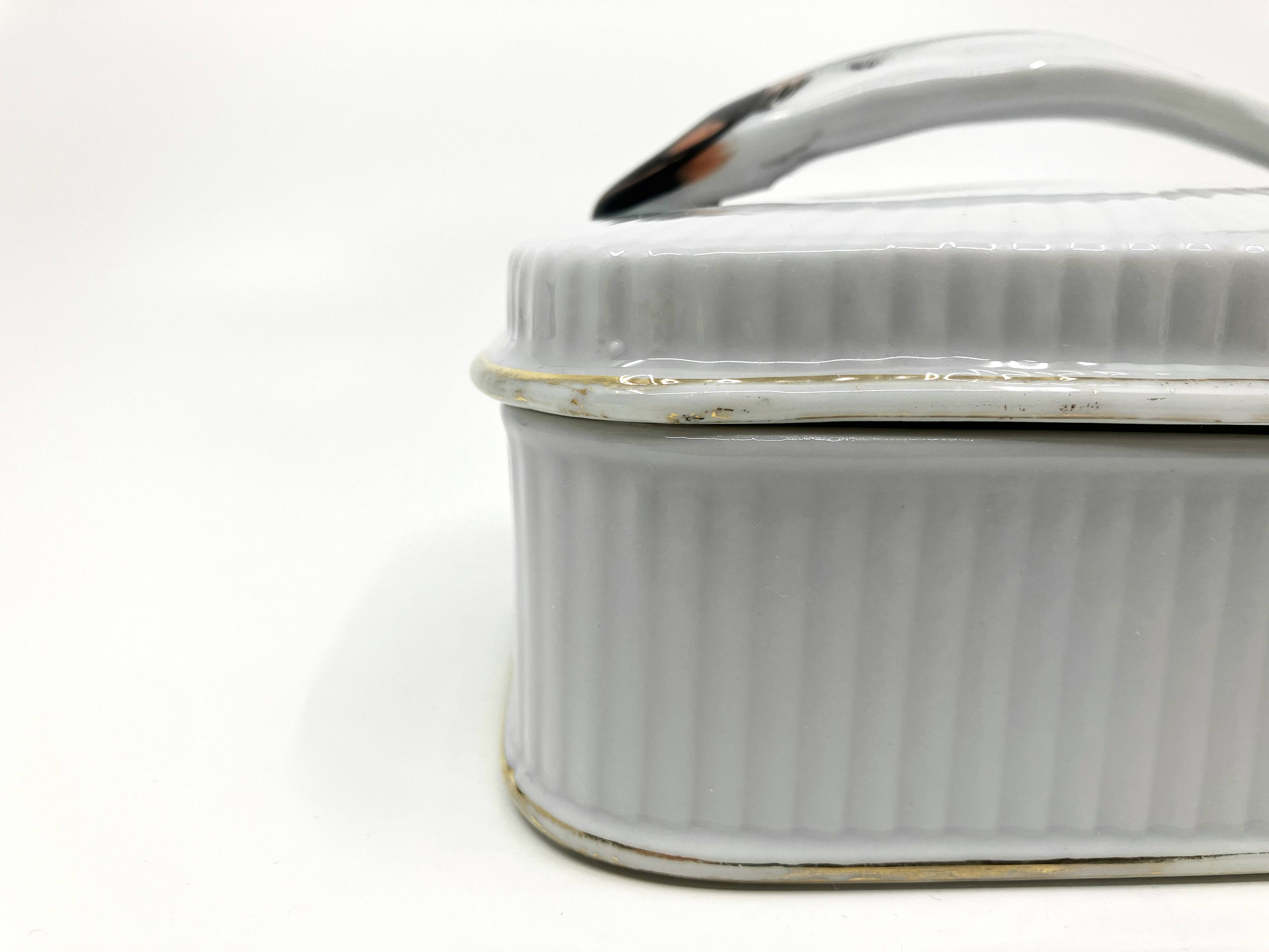 Boîte à sardines Art Déco en porcelaine • Circa 1904-1918