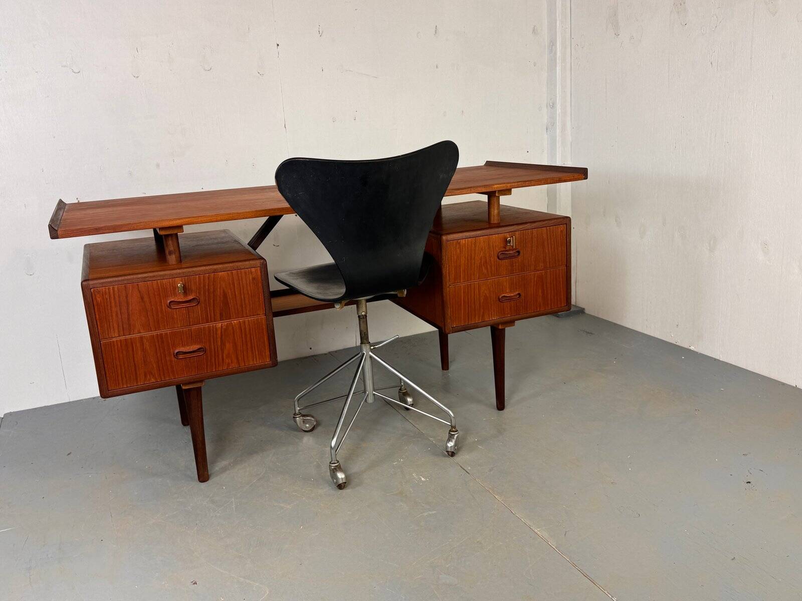Mid-century Danish teak desk attributed to Louis van Teeffelen for Wébé, 1950s