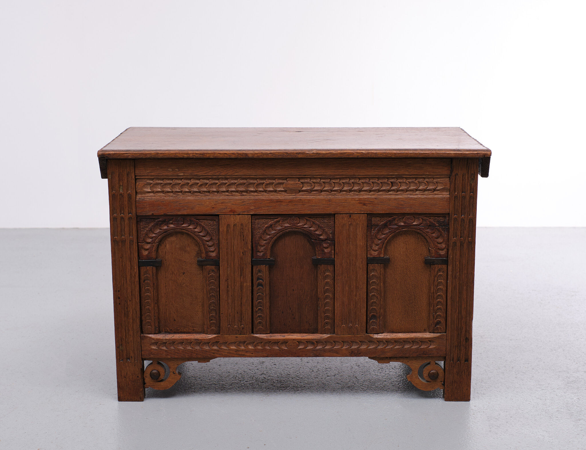 Coffre miniature en chêne hollandais, 1820