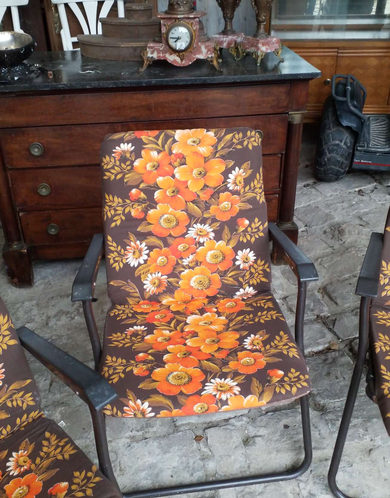 3 folding chairs