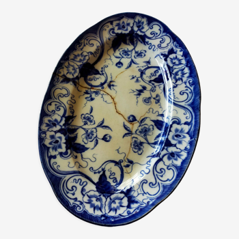 Oval dish Flora de Creil and Montereau. Flowers will read blue. Some cracks