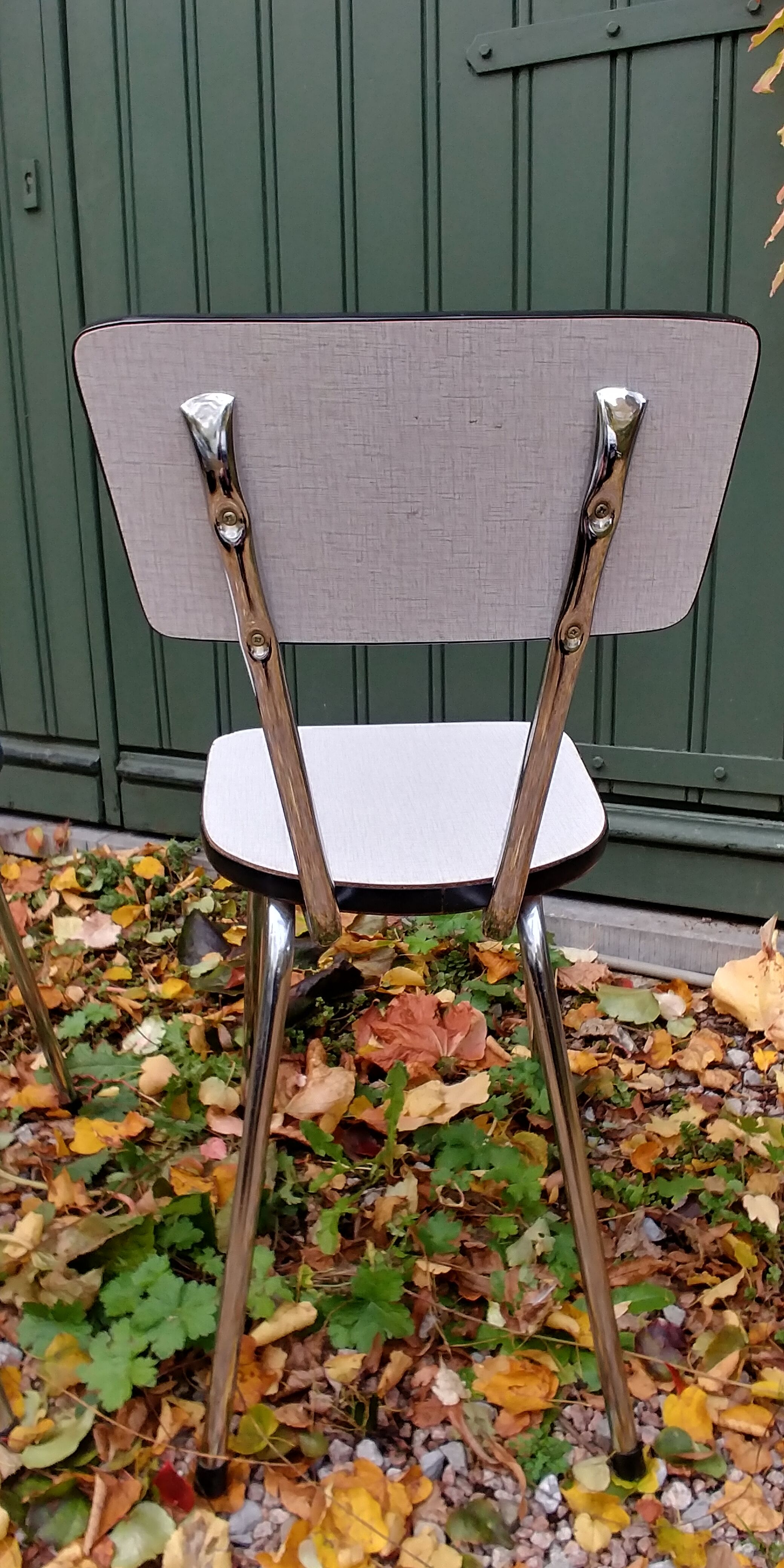 Pair of chairs in formica
