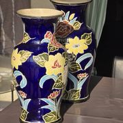 Pair of Dien Thao cobalt blue vases, 20th century.